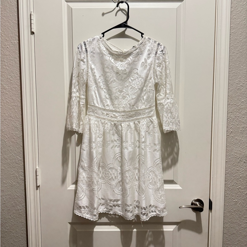 Elegant White Lace Dress